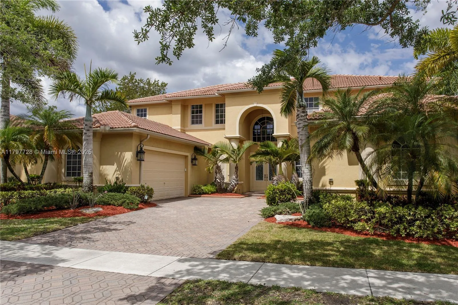 3837 E Coquina Way, Weston, Florida 33332, Weston, Florida 33332, 6 Bedrooms Bedrooms, ,5 BathroomsBathrooms,Residential,For Sale,3837 E Coquina Way, Weston, Florida 33332,A11797728