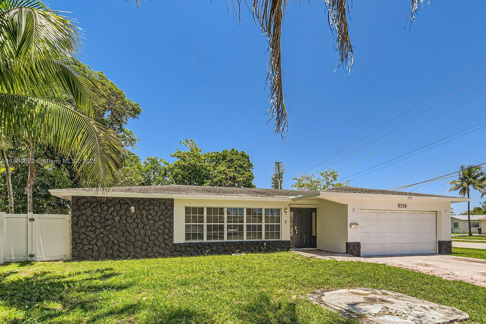 6714 Boulevard Of Champions, North Lauderdale, Flo, North Lauderdale, Florida 33068, 4 Bedrooms Bedrooms, 8 Rooms Rooms,2 BathroomsBathrooms,Residential,For Sale,6714 Boulevard Of Champions, North Lauderdale, Flo,A11801662