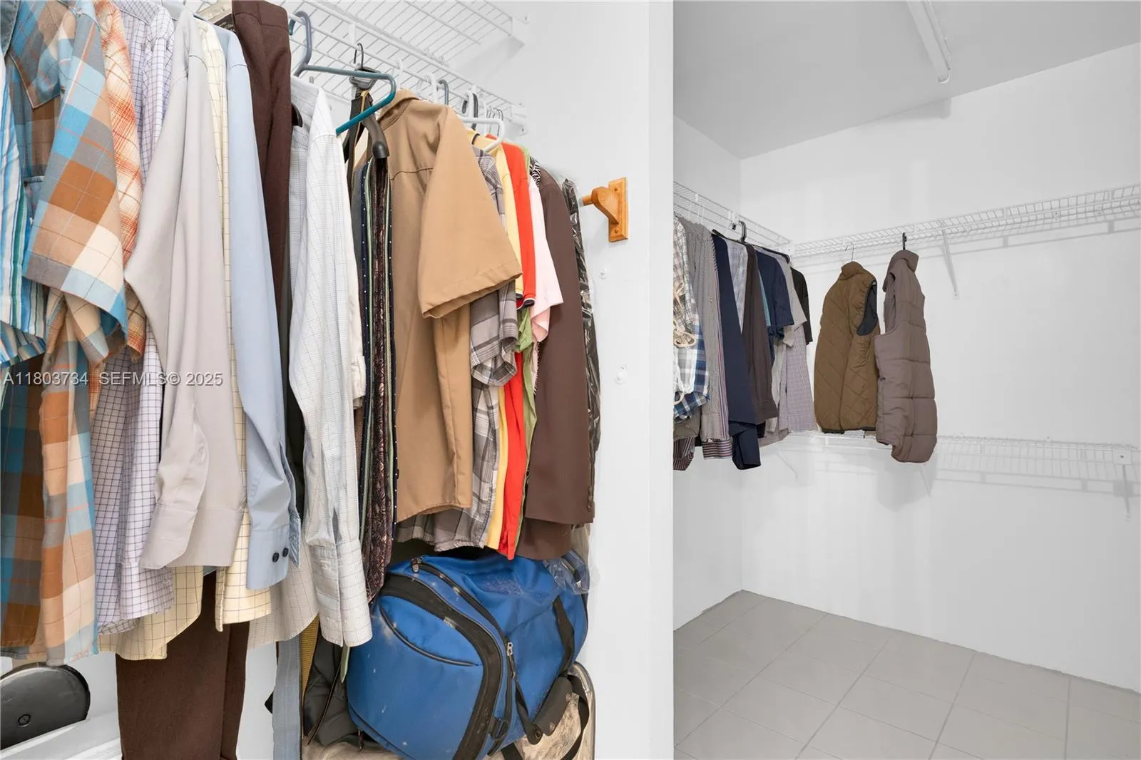 1400 Saint Charles Pl L4, Pembroke Pines, Florida, Pembroke Pines, Florida 33026, 2 Bedrooms Bedrooms, ,2 BathroomsBathrooms,Residential,For Sale,1400 Saint Charles Pl L4, Pembroke Pines, Florida ,A11803734