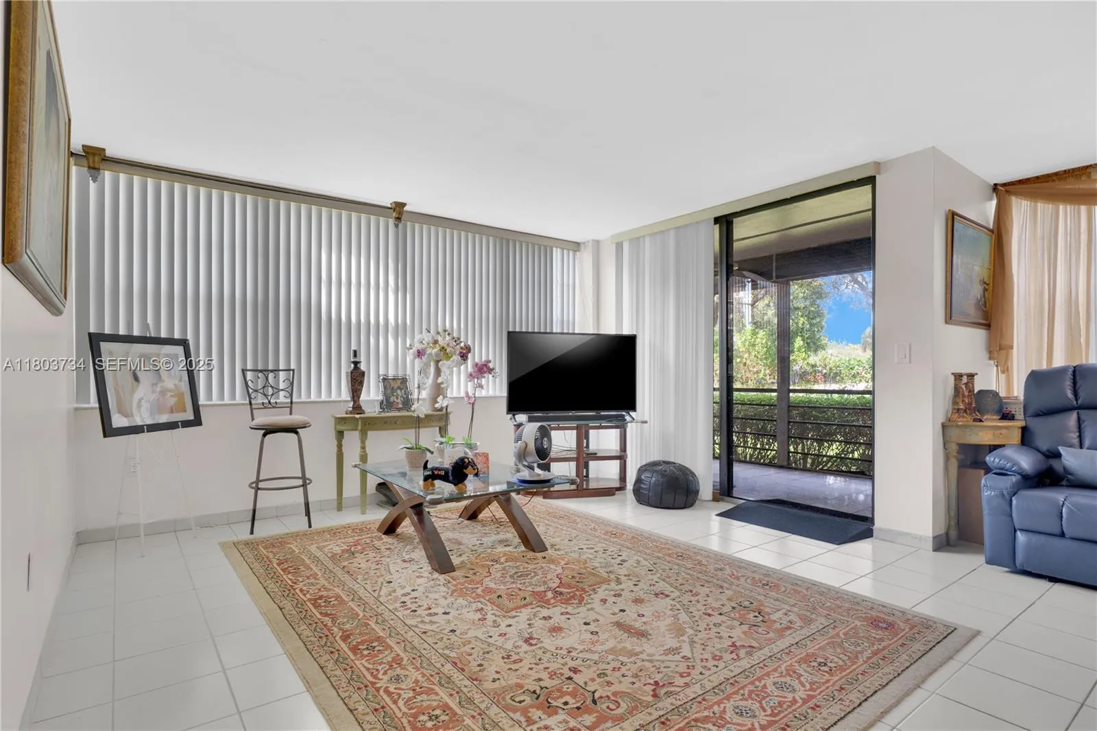 1400 Saint Charles Pl L4, Pembroke Pines, Florida, Pembroke Pines, Florida 33026, 2 Bedrooms Bedrooms, ,2 BathroomsBathrooms,Residential,For Sale,1400 Saint Charles Pl L4, Pembroke Pines, Florida ,A11803734