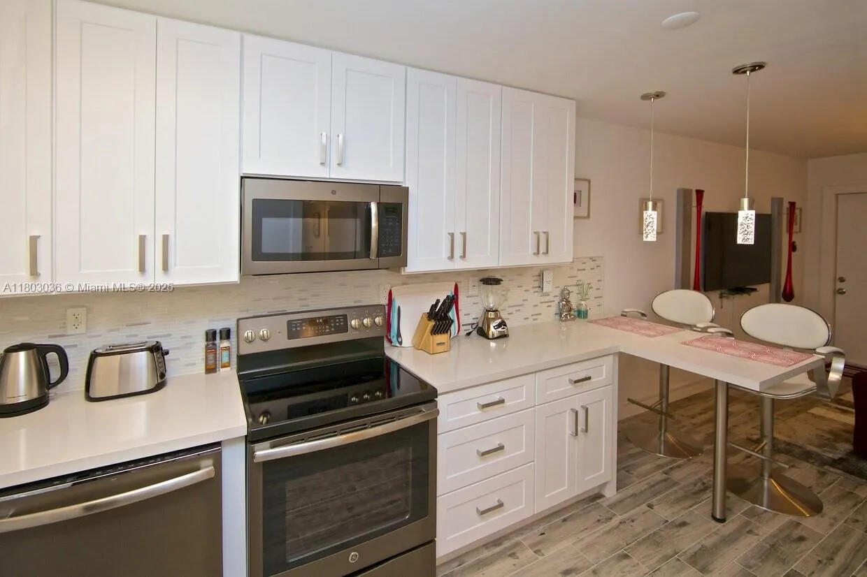 605 S Riverside Dr 1-5, Pompano Beach, Florida 330, Pompano Beach, Florida 33062, ,Commercial Sale,For Sale,605 S Riverside Dr 1-5, Pompano Beach, Florida 330,A11803036