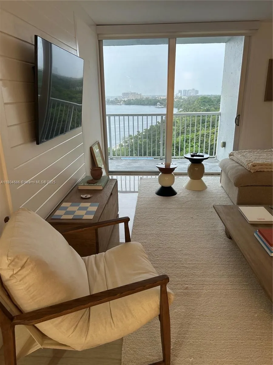 150 Se 25 Rd 14h, Miami, Florida 33129, Miami, Florida 33129, 1 Bedroom Bedrooms, ,1 BathroomBathrooms,Residential,For Sale,150 Se 25 Rd 14h, Miami, Florida 33129,A11804686