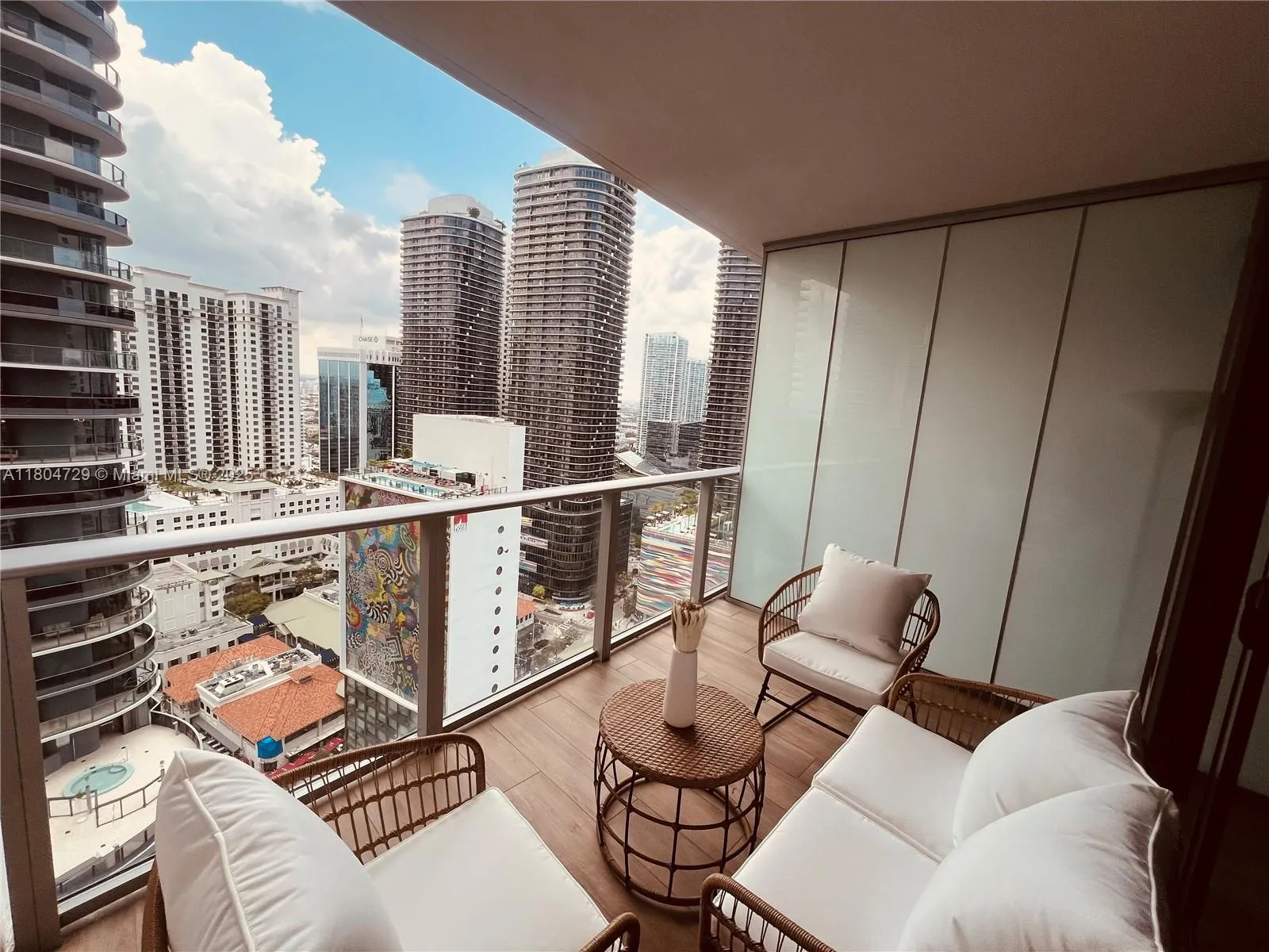 1010 Brickell Ave 2710, Miami, Florida 33131, Miami, Florida 33131, ,1 BathroomBathrooms,Residential Lease,For Rent,1010 Brickell Ave 2710, Miami, Florida 33131,A11804729