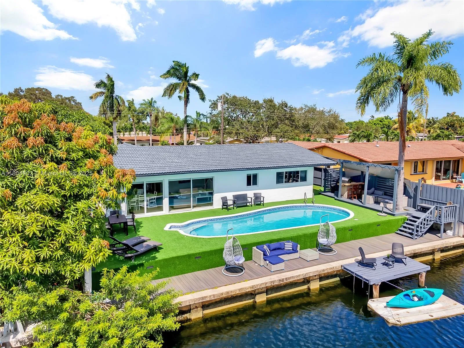 2828 Cleveland St, Hollywood, Florida 33020, Hollywood, Florida 33020, 5 Bedrooms Bedrooms, ,3 BathroomsBathrooms,Residential Lease,For Rent,2828 Cleveland St, Hollywood, Florida 33020,A11804902