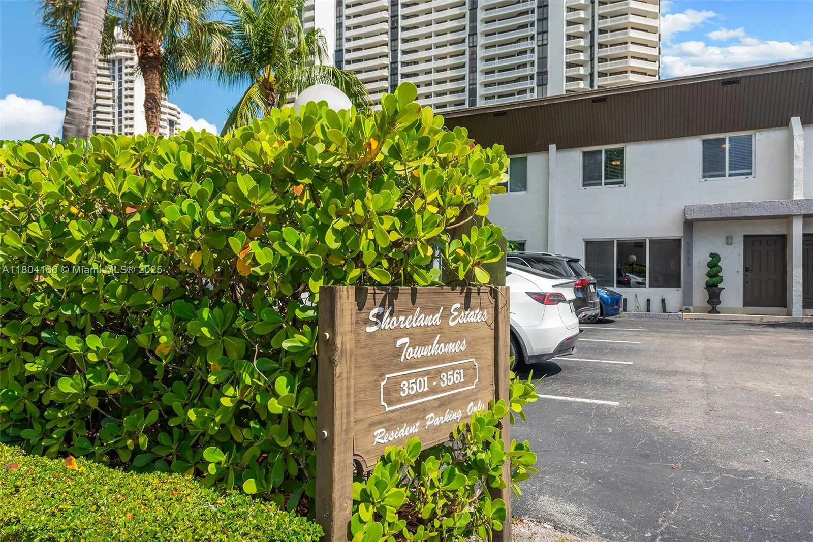3553 Ne 171st St P, North Miami Beach, Florida 331, North Miami Beach, Florida 33160, 3 Bedrooms Bedrooms, ,3 BathroomsBathrooms,Residential,For Sale,3553 Ne 171st St P, North Miami Beach, Florida 331,A11804166