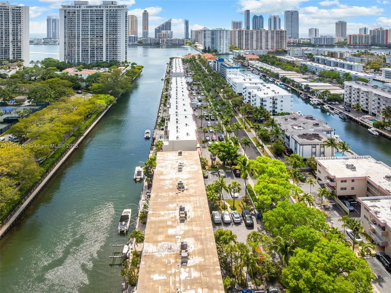 3553 Ne 171st St P, North Miami Beach, Florida 331, North Miami Beach, Florida 33160, 3 Bedrooms Bedrooms, ,3 BathroomsBathrooms,Residential,For Sale,3553 Ne 171st St P, North Miami Beach, Florida 331,A11804166