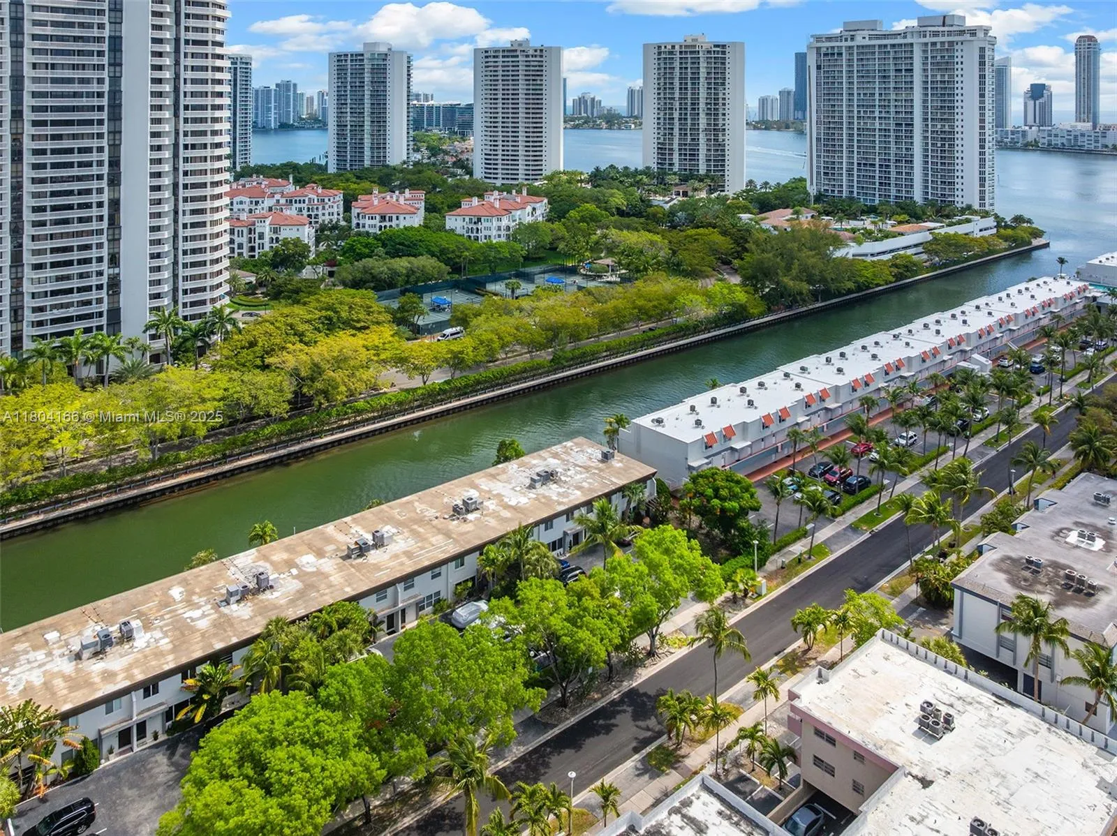 3553 Ne 171st St P, North Miami Beach, Florida 331, North Miami Beach, Florida 33160, 3 Bedrooms Bedrooms, ,3 BathroomsBathrooms,Residential,For Sale,3553 Ne 171st St P, North Miami Beach, Florida 331,A11804166