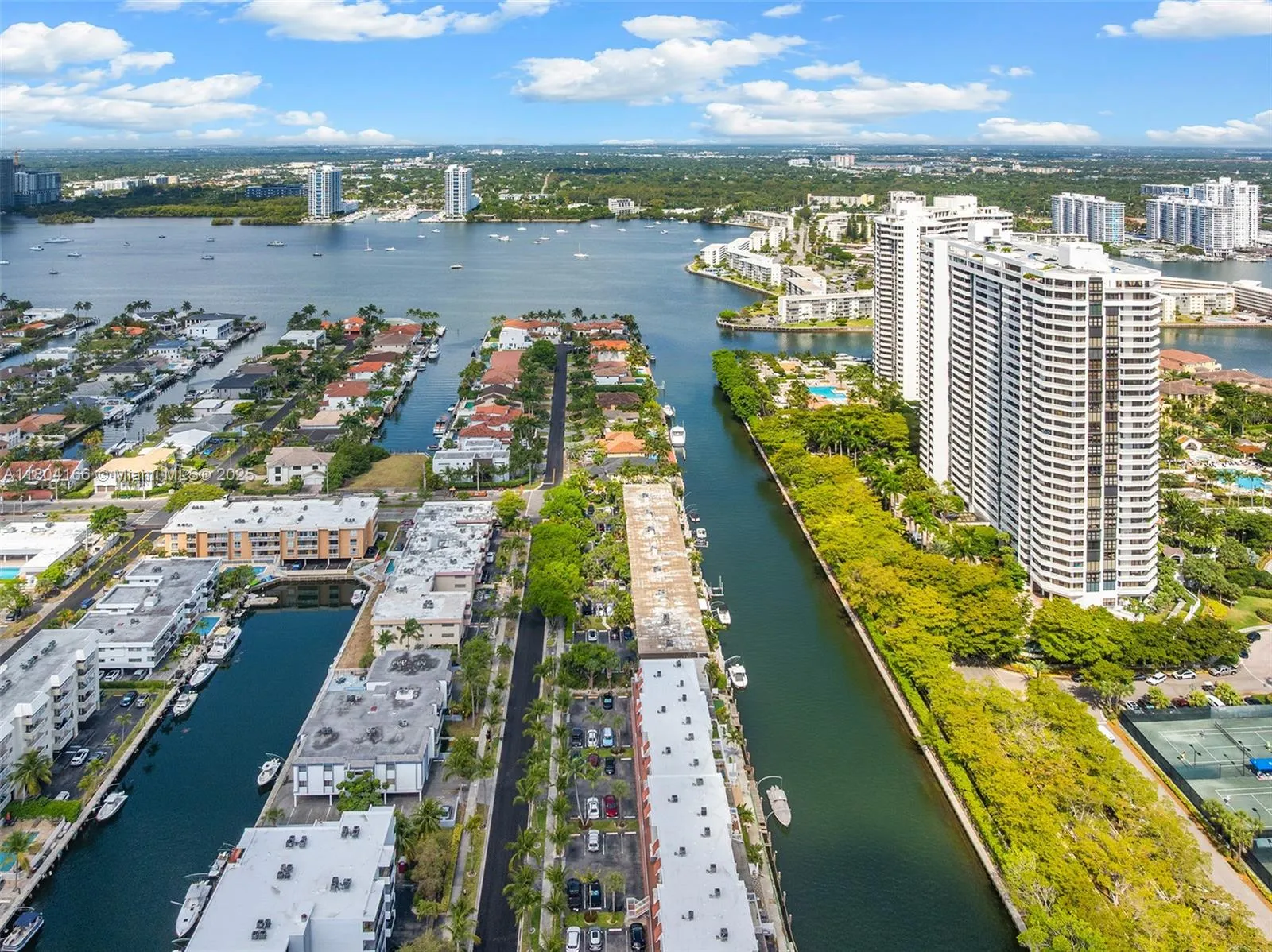 3553 Ne 171st St P, North Miami Beach, Florida 331, North Miami Beach, Florida 33160, 3 Bedrooms Bedrooms, ,3 BathroomsBathrooms,Residential,For Sale,3553 Ne 171st St P, North Miami Beach, Florida 331,A11804166