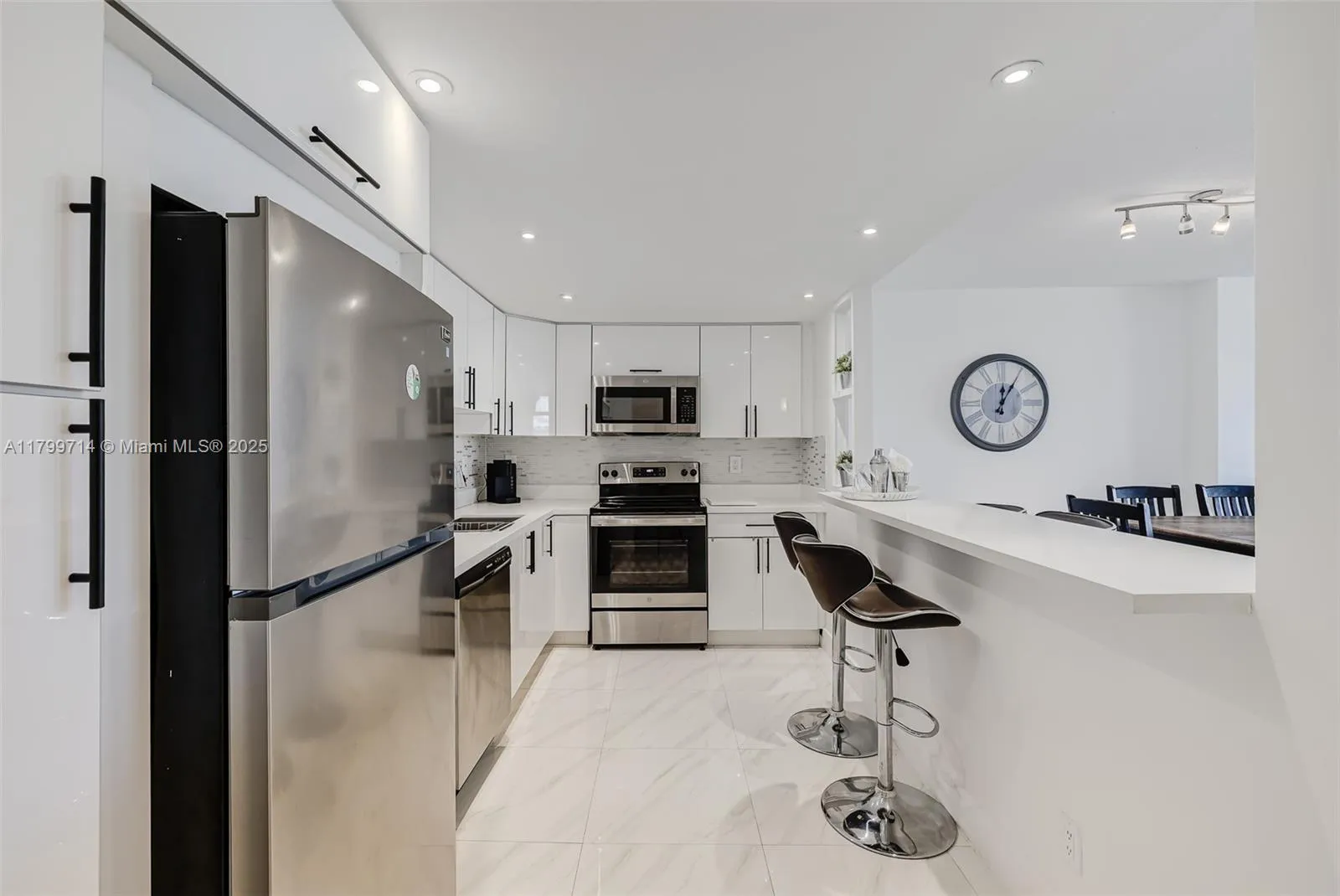 19370 Collins Ave 324, Sunny Isles Beach, Florida, Sunny Isles Beach, Florida 33160, 1 Bedroom Bedrooms, ,1 BathroomBathrooms,Residential,For Sale,19370 Collins Ave 324, Sunny Isles Beach, Florida ,A11799714