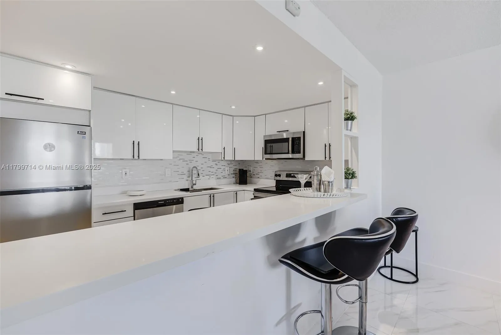 19370 Collins Ave 324, Sunny Isles Beach, Florida, Sunny Isles Beach, Florida 33160, 1 Bedroom Bedrooms, ,1 BathroomBathrooms,Residential,For Sale,19370 Collins Ave 324, Sunny Isles Beach, Florida ,A11799714