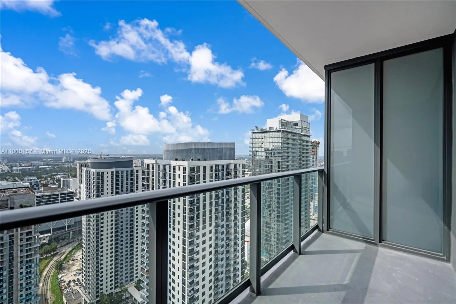 601 Ne 1st 4204, Miami, Florida 33132, Miami, Florida 33132, 1 Bedroom Bedrooms, ,1 BathroomBathrooms,Residential Lease,For Rent,601 Ne 1st 4204, Miami, Florida 33132,A11805157