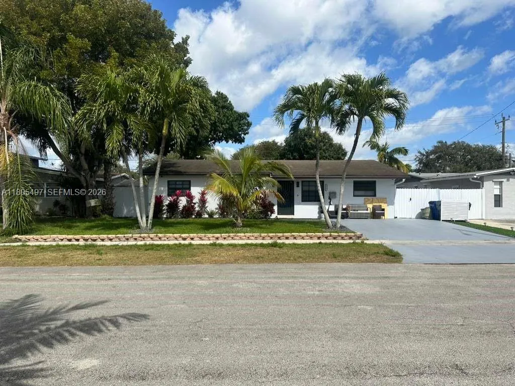 6761 Allen St, Hollywood, Florida 33024, Hollywood, Florida 33024, 4 Bedrooms Bedrooms, ,3 BathroomsBathrooms,Residential,For Sale,6761 Allen St, Hollywood, Florida 33024,A11805497