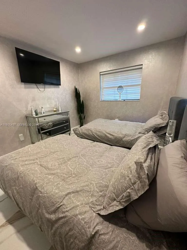 6761 Allen St, Hollywood, Florida 33024, Hollywood, Florida 33024, 4 Bedrooms Bedrooms, ,3 BathroomsBathrooms,Residential,For Sale,6761 Allen St, Hollywood, Florida 33024,A11805497