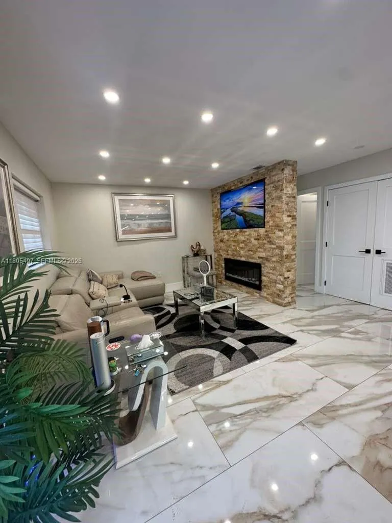 6761 Allen St, Hollywood, Florida 33024, Hollywood, Florida 33024, 4 Bedrooms Bedrooms, ,3 BathroomsBathrooms,Residential,For Sale,6761 Allen St, Hollywood, Florida 33024,A11805497