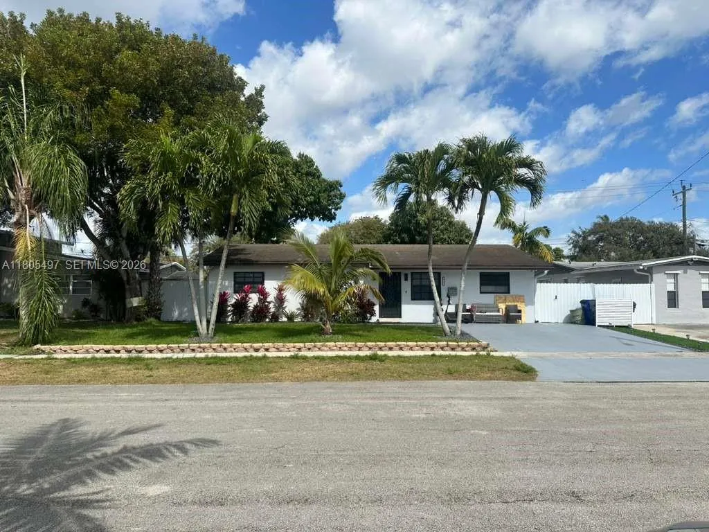 6761 Allen St, Hollywood, Florida 33024, Hollywood, Florida 33024, 4 Bedrooms Bedrooms, ,3 BathroomsBathrooms,Residential,For Sale,6761 Allen St, Hollywood, Florida 33024,A11805497