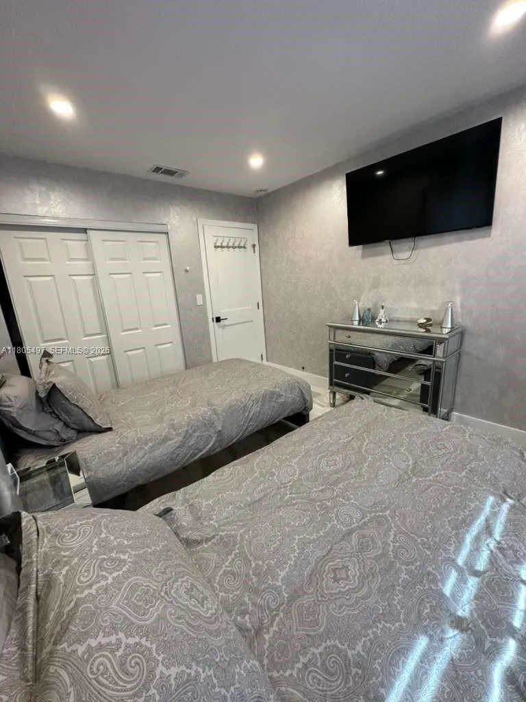 6761 Allen St, Hollywood, Florida 33024, Hollywood, Florida 33024, 4 Bedrooms Bedrooms, ,3 BathroomsBathrooms,Residential,For Sale,6761 Allen St, Hollywood, Florida 33024,A11805497