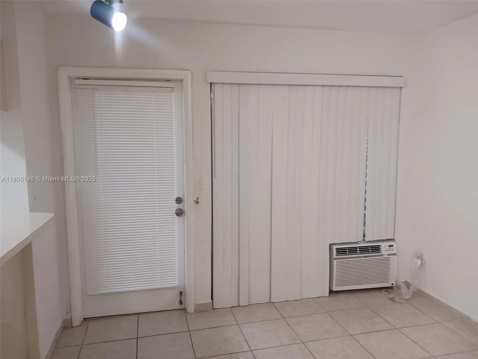 2700 Ne 135th St 30, North Miami, Florida 33181, North Miami, Florida 33181, 1 Bedroom Bedrooms, ,1 BathroomBathrooms,Residential,For Sale,2700 Ne 135th St 30, North Miami, Florida 33181,A11806146
