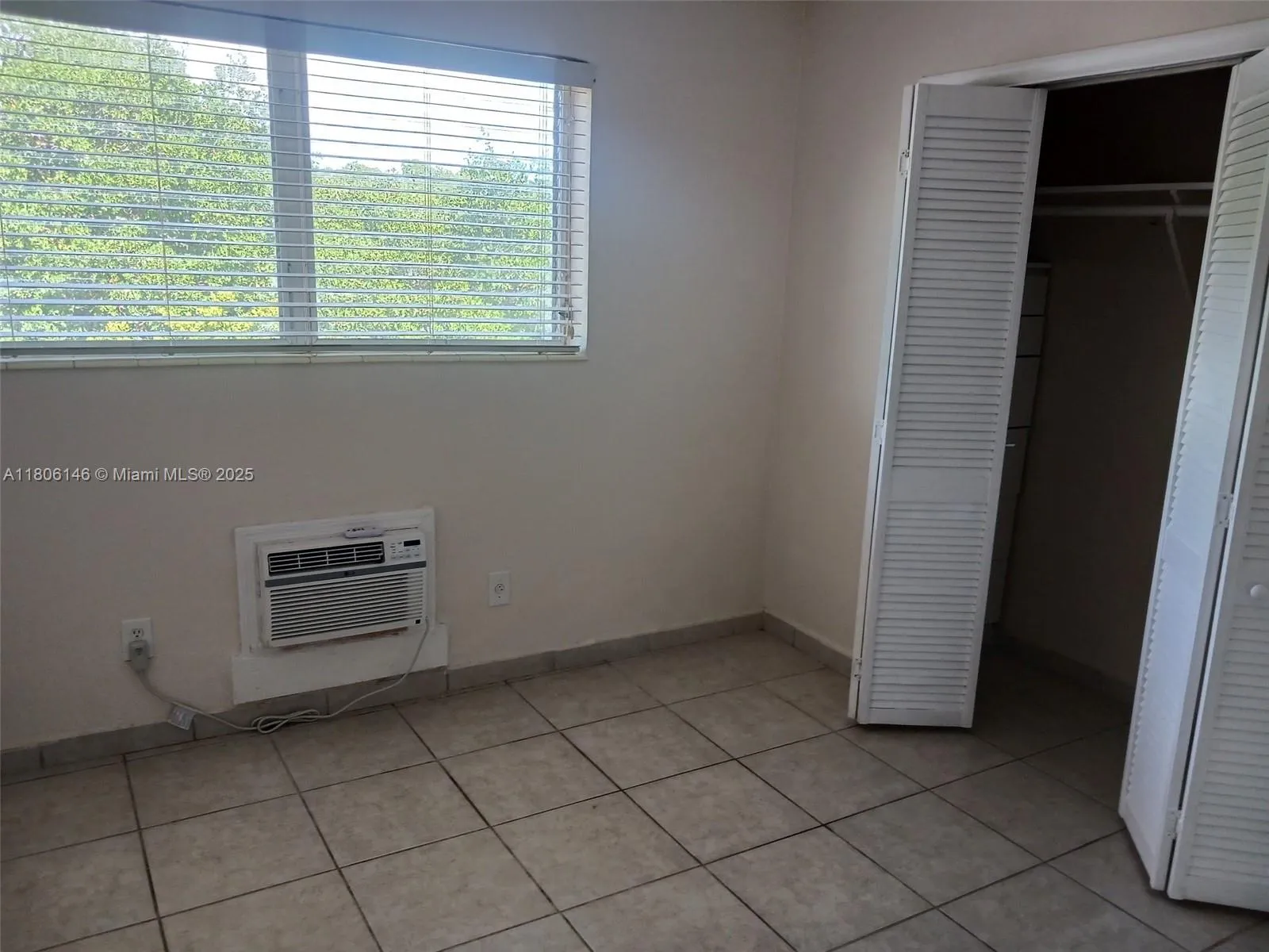 2700 Ne 135th St 30, North Miami, Florida 33181, North Miami, Florida 33181, 1 Bedroom Bedrooms, ,1 BathroomBathrooms,Residential,For Sale,2700 Ne 135th St 30, North Miami, Florida 33181,A11806146