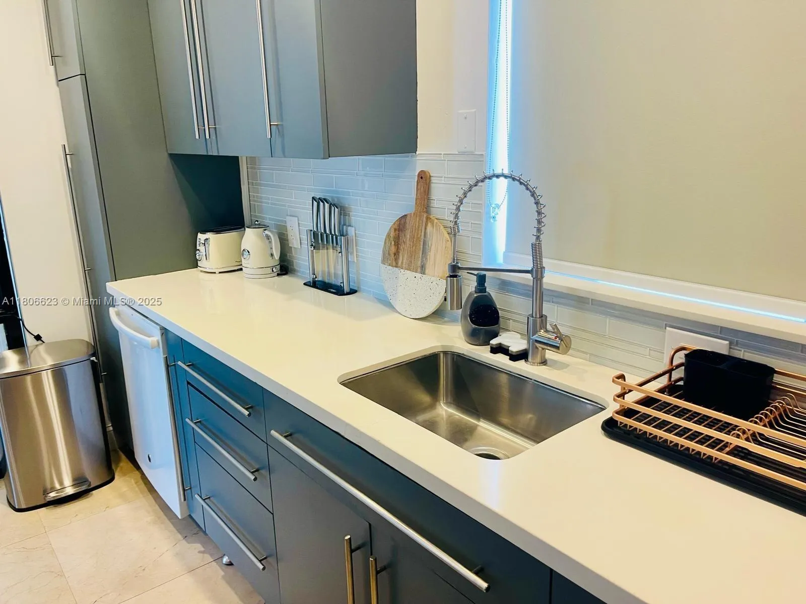 338 Roosevelt St, Hollywood, Florida 33019, Hollywood, Florida 33019, ,Residential Income,For Sale,338 Roosevelt St, Hollywood, Florida 33019,A11806623