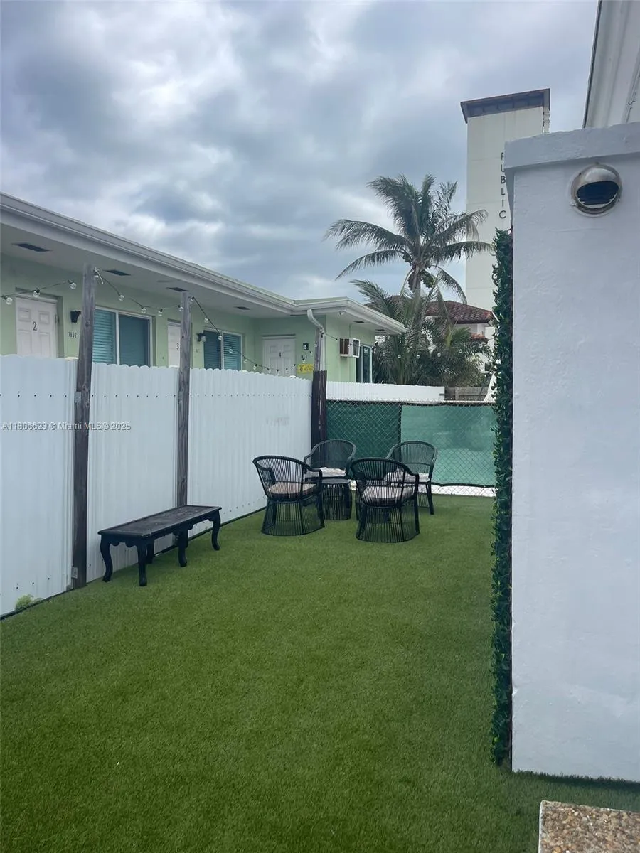 338 Roosevelt St, Hollywood, Florida 33019, Hollywood, Florida 33019, ,Residential Income,For Sale,338 Roosevelt St, Hollywood, Florida 33019,A11806623