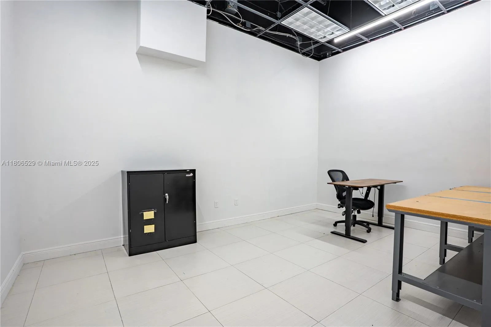 1210 Stirling Rd, Dania Beach, Florida 33004, Dania Beach, Florida 33004, ,Commercial Lease,For Rent,1210 Stirling Rd, Dania Beach, Florida 33004,A11806529