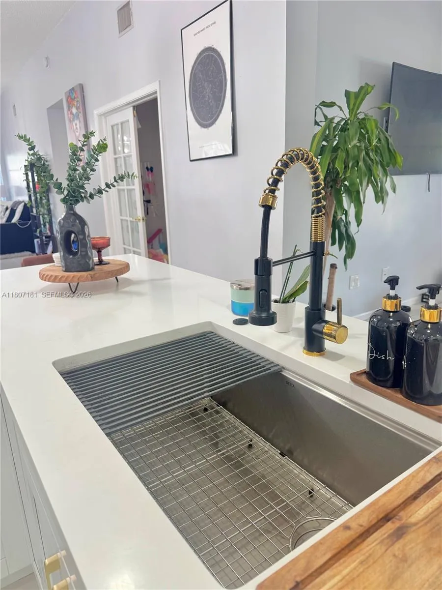 15421 Sw 158th St, Miami, Florida 33187, Miami, Florida 33187, 5 Bedrooms Bedrooms, ,2 BathroomsBathrooms,Residential,For Sale,15421 Sw 158th St, Miami, Florida 33187,A11807181