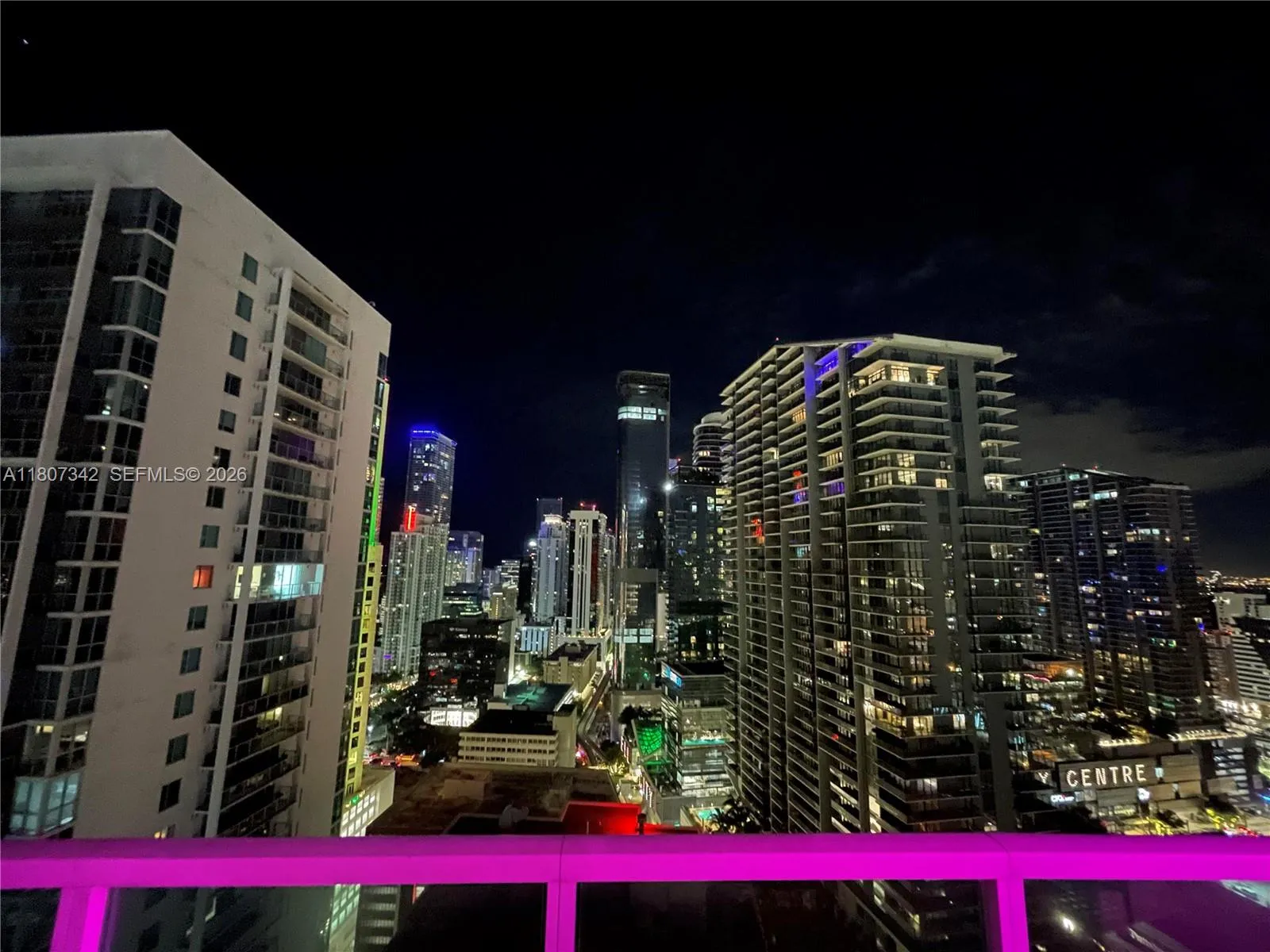 41 Se 5th St 2008, Miami, Florida 33131, Miami, Florida 33131, 2 Bedrooms Bedrooms, 1 Room Rooms,2 BathroomsBathrooms,Residential,For Sale,41 Se 5th St 2008, Miami, Florida 33131,A11807342