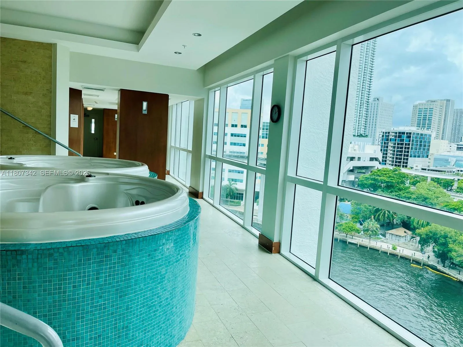 41 Se 5th St 2008, Miami, Florida 33131, Miami, Florida 33131, 2 Bedrooms Bedrooms, 1 Room Rooms,2 BathroomsBathrooms,Residential,For Sale,41 Se 5th St 2008, Miami, Florida 33131,A11807342