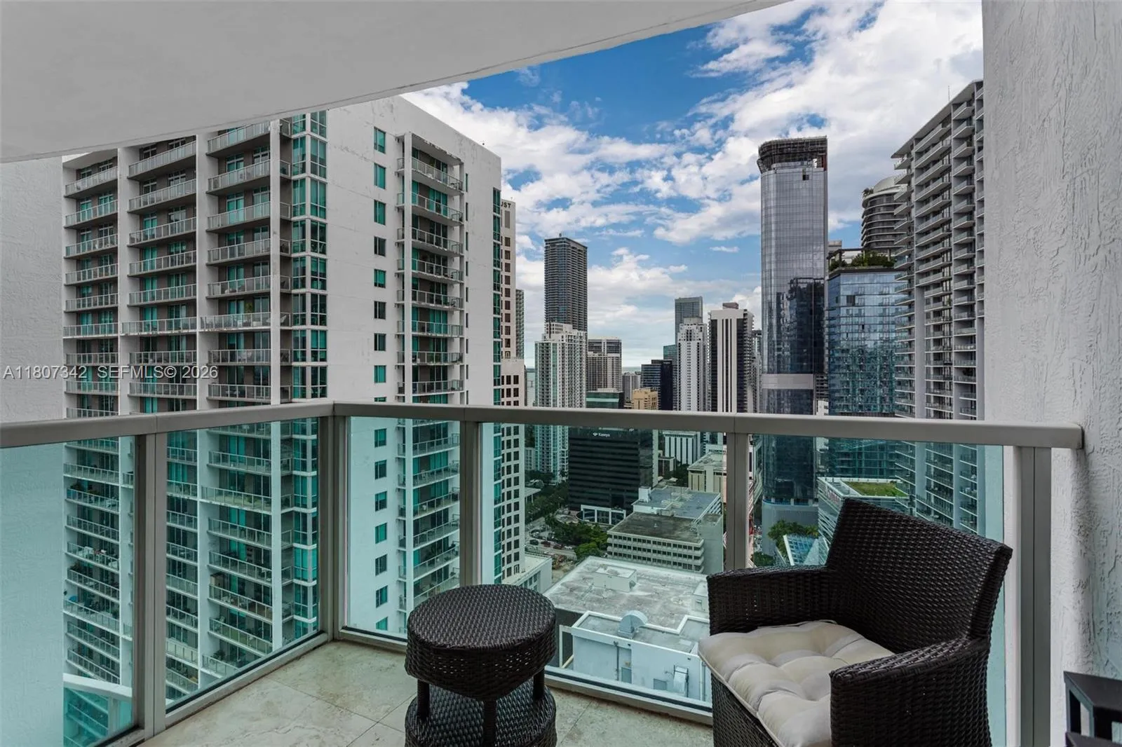 41 Se 5th St 2008, Miami, Florida 33131, Miami, Florida 33131, 2 Bedrooms Bedrooms, 1 Room Rooms,2 BathroomsBathrooms,Residential,For Sale,41 Se 5th St 2008, Miami, Florida 33131,A11807342