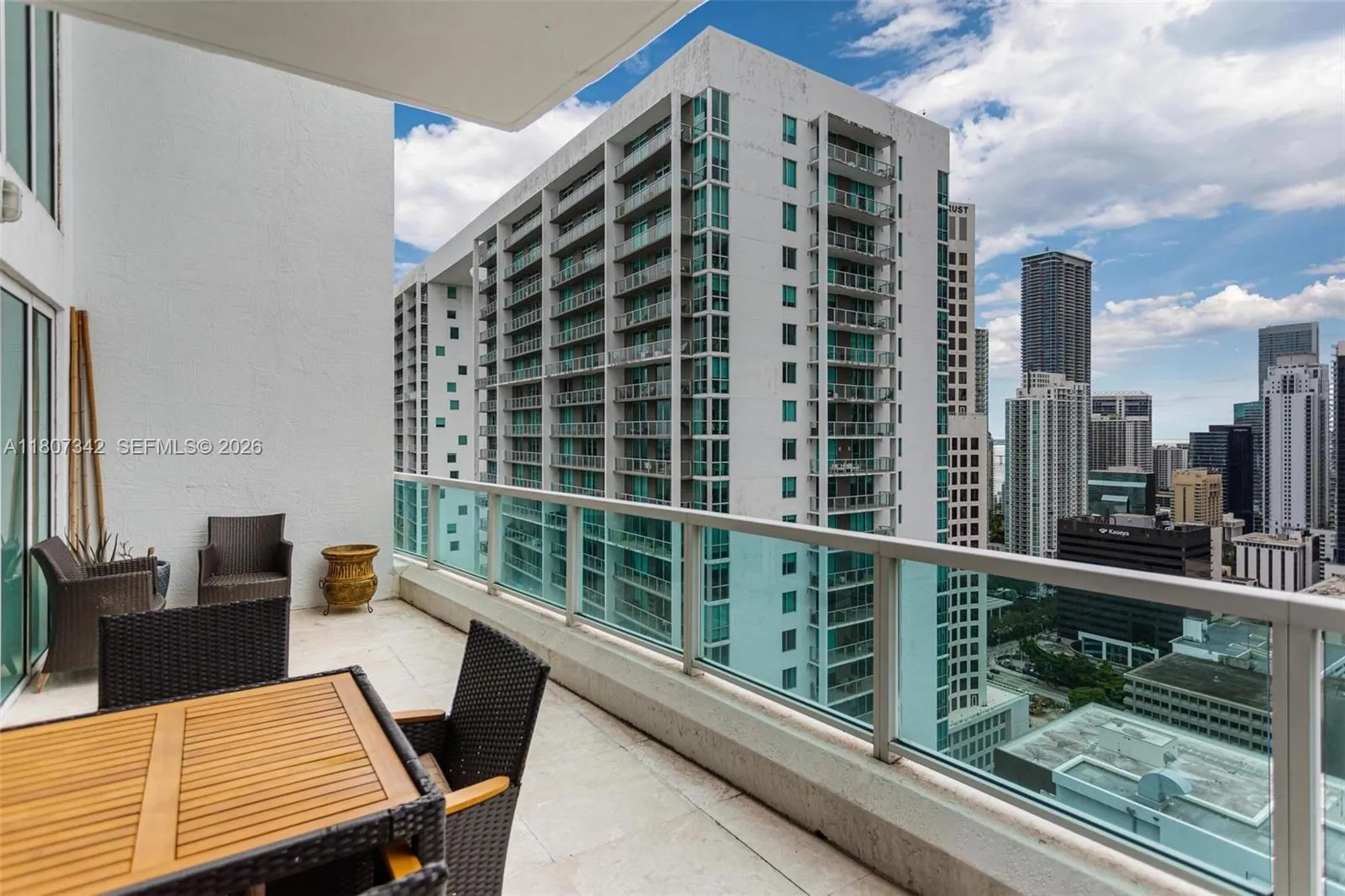 41 Se 5th St 2008, Miami, Florida 33131, Miami, Florida 33131, 2 Bedrooms Bedrooms, 1 Room Rooms,2 BathroomsBathrooms,Residential,For Sale,41 Se 5th St 2008, Miami, Florida 33131,A11807342
