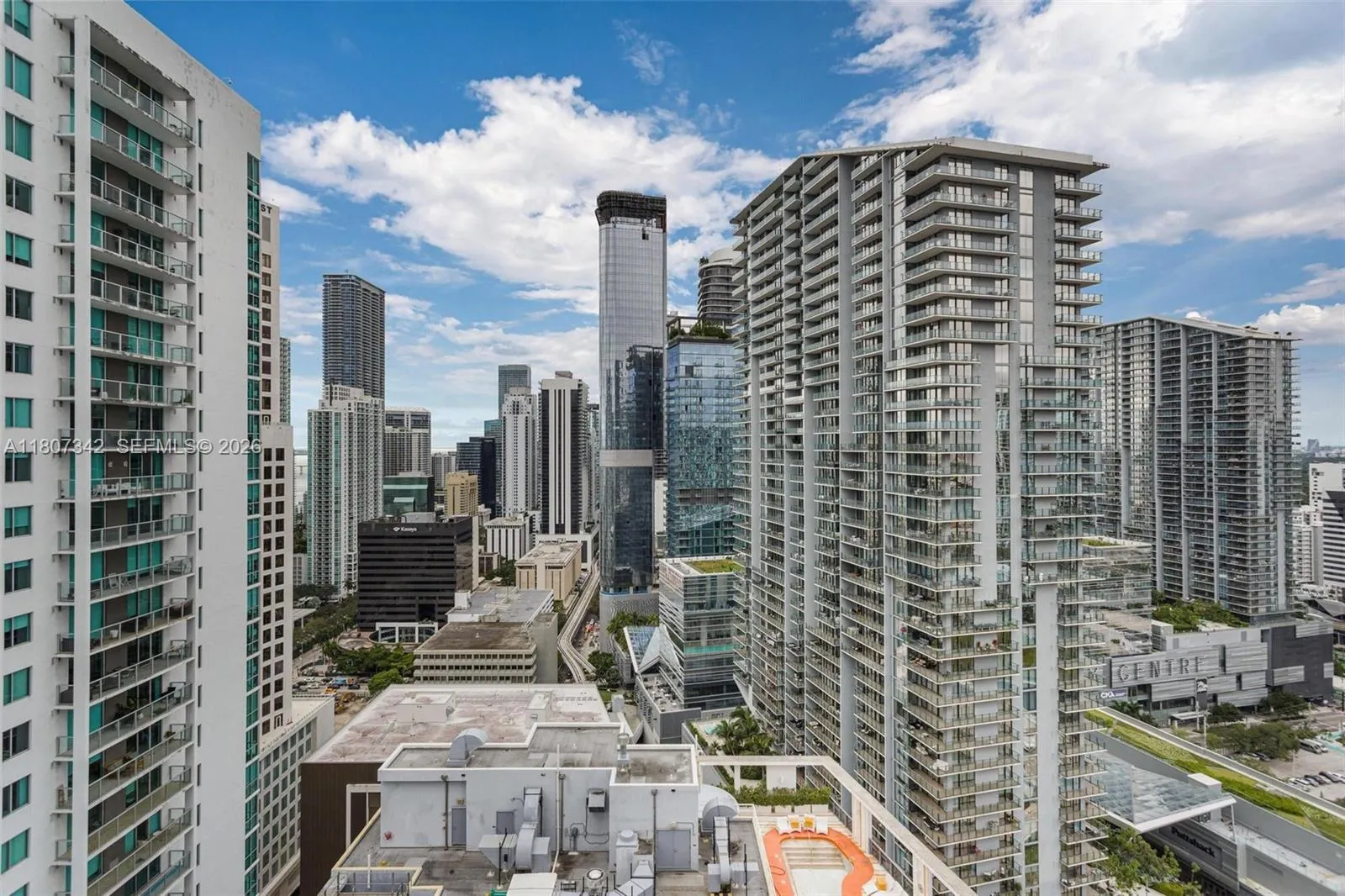 41 Se 5th St 2008, Miami, Florida 33131, Miami, Florida 33131, 2 Bedrooms Bedrooms, 1 Room Rooms,2 BathroomsBathrooms,Residential,For Sale,41 Se 5th St 2008, Miami, Florida 33131,A11807342