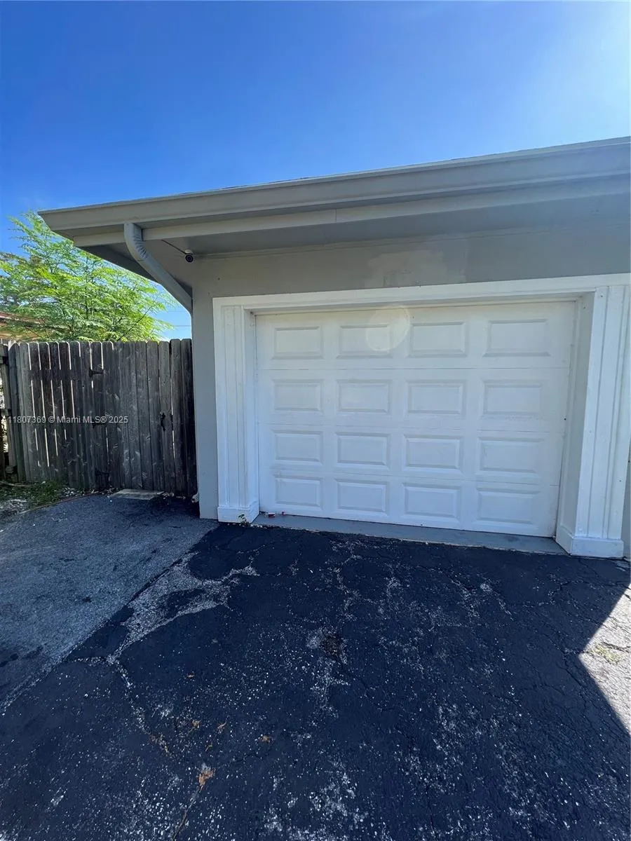 410 Pennsylvania Ave 1, Fort Lauderdale, Florida 3, Fort Lauderdale, Florida 33312, 1 Bedroom Bedrooms, ,1 BathroomBathrooms,Residential Lease,For Rent,410 Pennsylvania Ave 1, Fort Lauderdale, Florida 3,A11807369 410 Pennsylvania Ave 1, Fort Lauderdale, Florida 3, Fort Lauderdale, Florida 33312, 1 Bedroom Bedrooms, ,1 BathroomBathrooms,Residential Lease,For Rent,410 Pennsylvania Ave 1, Fort Lauderdale, Florida 3,A11807369