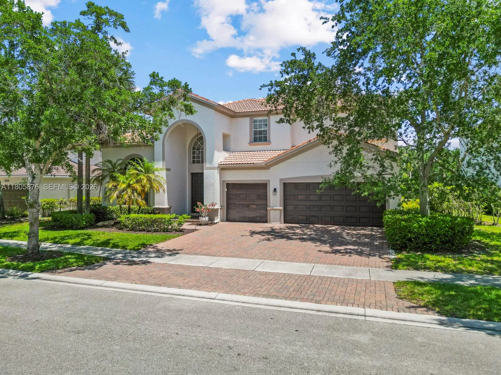 19165 N Gardenia Ave, Weston, Florida 33332, Weston, Florida 33332, 5 Bedrooms Bedrooms, ,5 BathroomsBathrooms,Residential,For Sale,19165 N Gardenia Ave, Weston, Florida 33332,A11805876