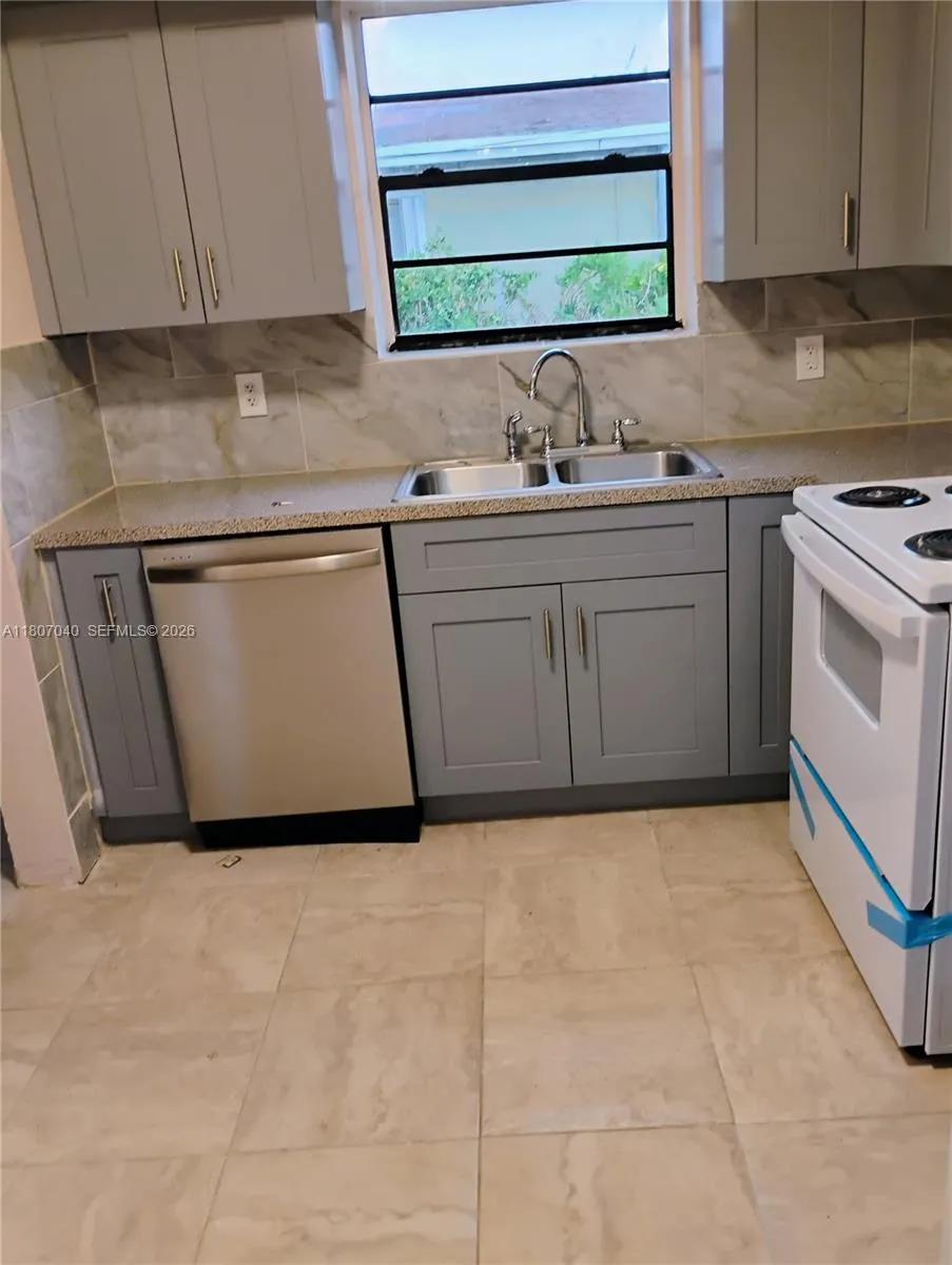 3161 Nw 5th St, Lauderhill, Florida 33311, Lauderhill, Florida 33311, 3 Bedrooms Bedrooms, 1 Room Rooms,3 BathroomsBathrooms,Residential,For Sale,3161 Nw 5th St, Lauderhill, Florida 33311,A11807040