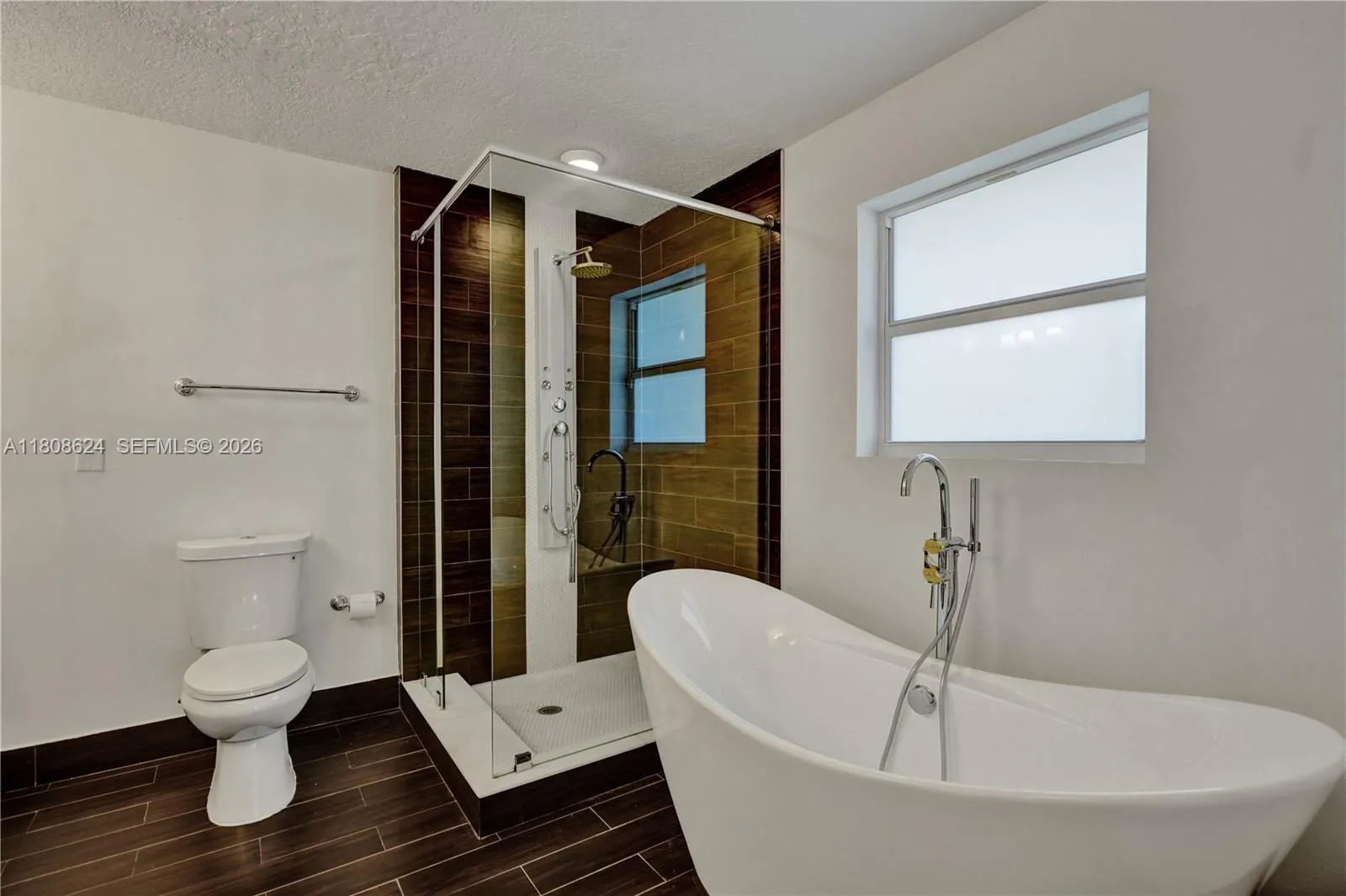 3100 Ne 56th Ct, Fort Lauderdale, Florida 33308, Fort Lauderdale, Florida 33308, 3 Bedrooms Bedrooms, ,2 BathroomsBathrooms,Residential Lease,For Rent,3100 Ne 56th Ct, Fort Lauderdale, Florida 33308,A11808624