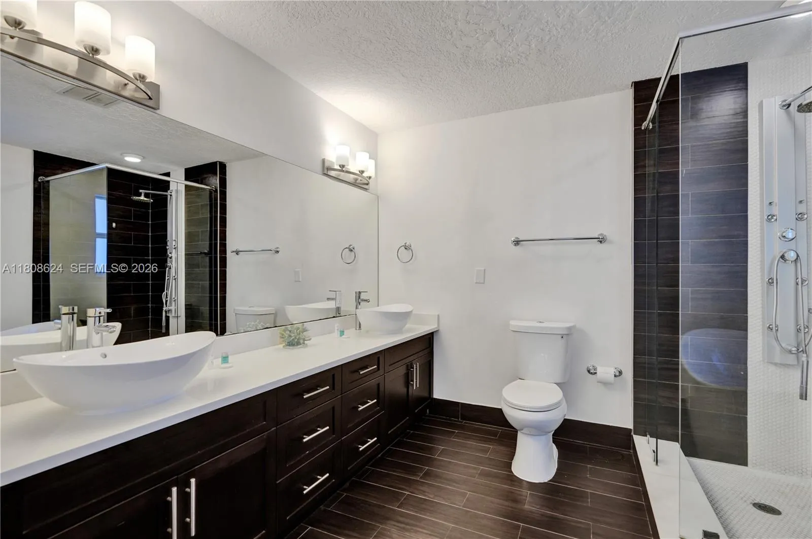 3100 Ne 56th Ct, Fort Lauderdale, Florida 33308, Fort Lauderdale, Florida 33308, 3 Bedrooms Bedrooms, ,2 BathroomsBathrooms,Residential Lease,For Rent,3100 Ne 56th Ct, Fort Lauderdale, Florida 33308,A11808624