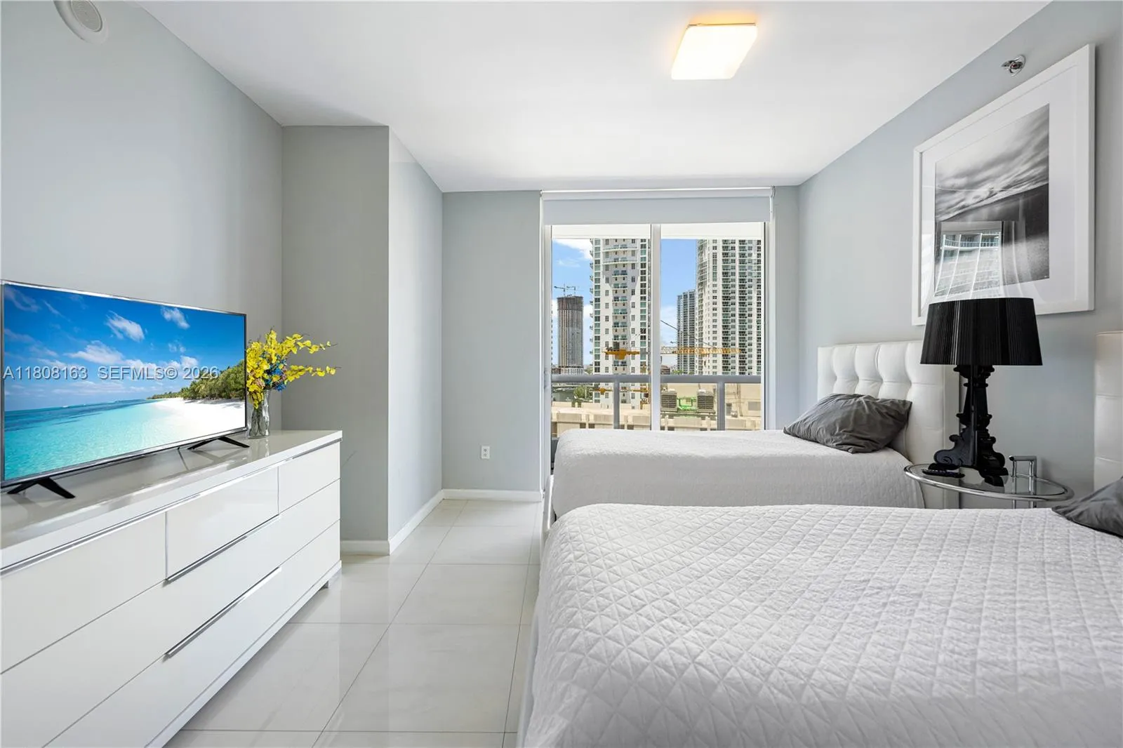 485 Brickell Ave 1604, Miami, Florida 33131, Miami, Florida 33131, 2 Bedrooms Bedrooms, 4 Rooms Rooms,2 BathroomsBathrooms,Residential,For Sale,485 Brickell Ave 1604, Miami, Florida 33131,A11808163