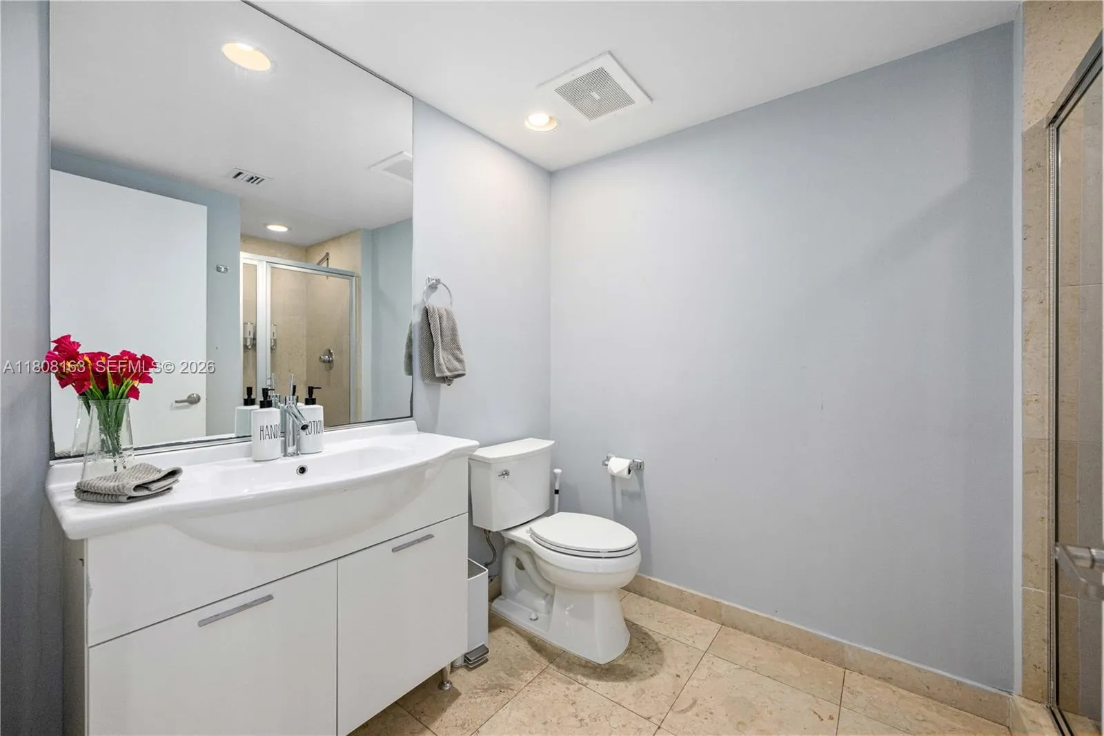 485 Brickell Ave 1604, Miami, Florida 33131, Miami, Florida 33131, 2 Bedrooms Bedrooms, 4 Rooms Rooms,2 BathroomsBathrooms,Residential,For Sale,485 Brickell Ave 1604, Miami, Florida 33131,A11808163