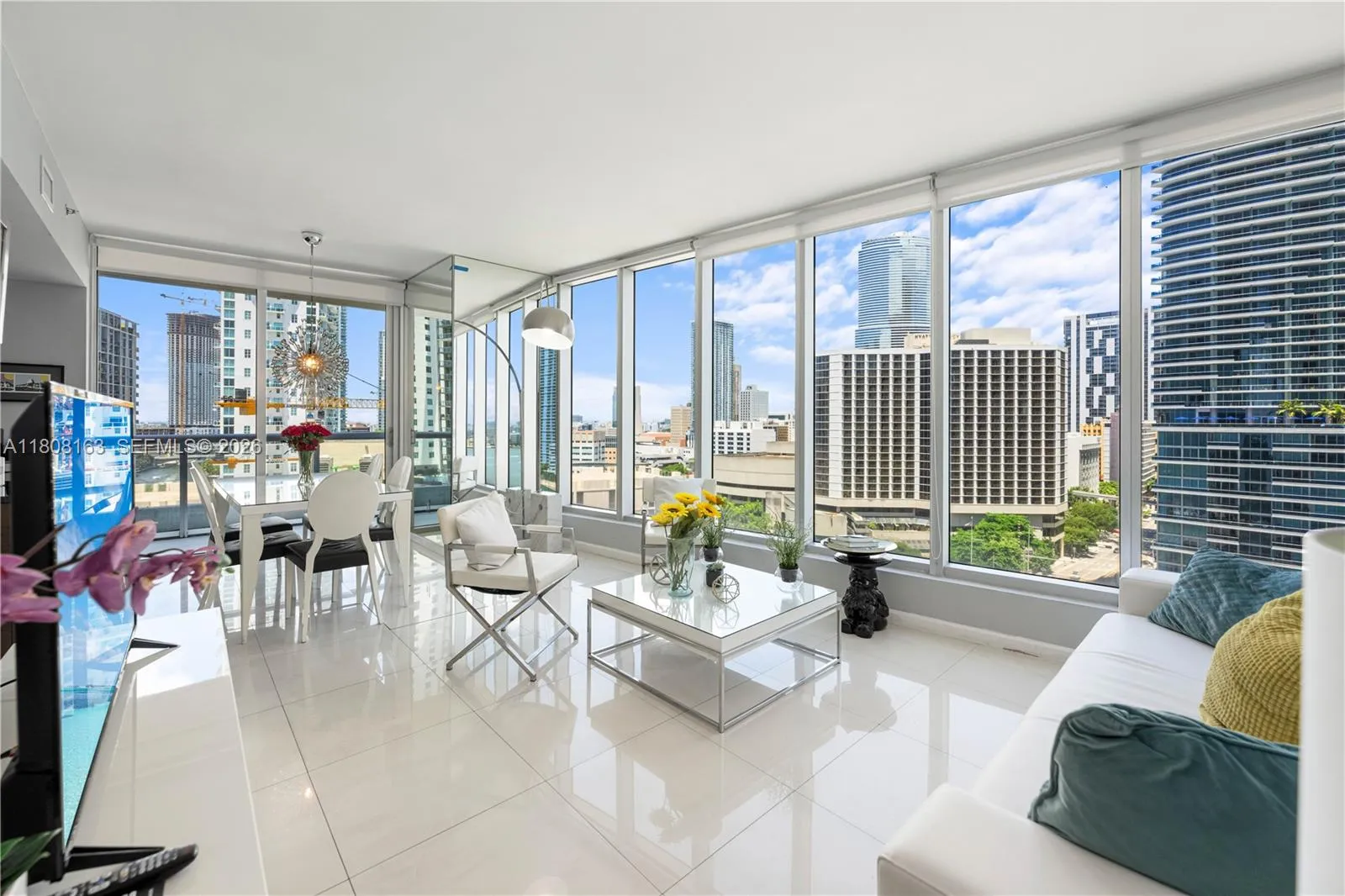 485 Brickell Ave 1604, Miami, Florida 33131, Miami, Florida 33131, 2 Bedrooms Bedrooms, 4 Rooms Rooms,2 BathroomsBathrooms,Residential,For Sale,485 Brickell Ave 1604, Miami, Florida 33131,A11808163