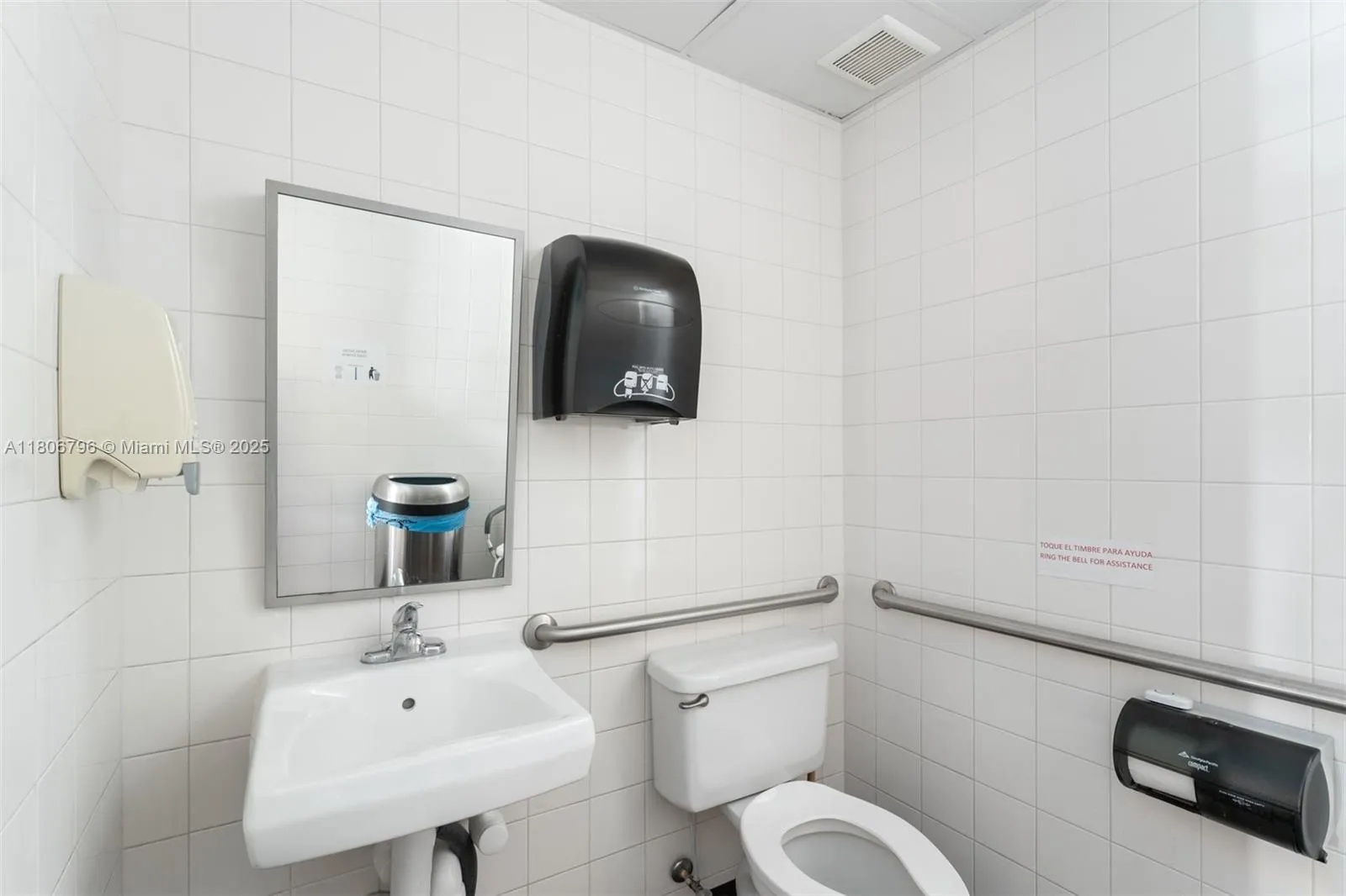 1378 Coral Way 3, Miami, Florida 33145, Miami, Florida 33145, ,Commercial Lease,For Rent,1378 Coral Way 3, Miami, Florida 33145,A11806796