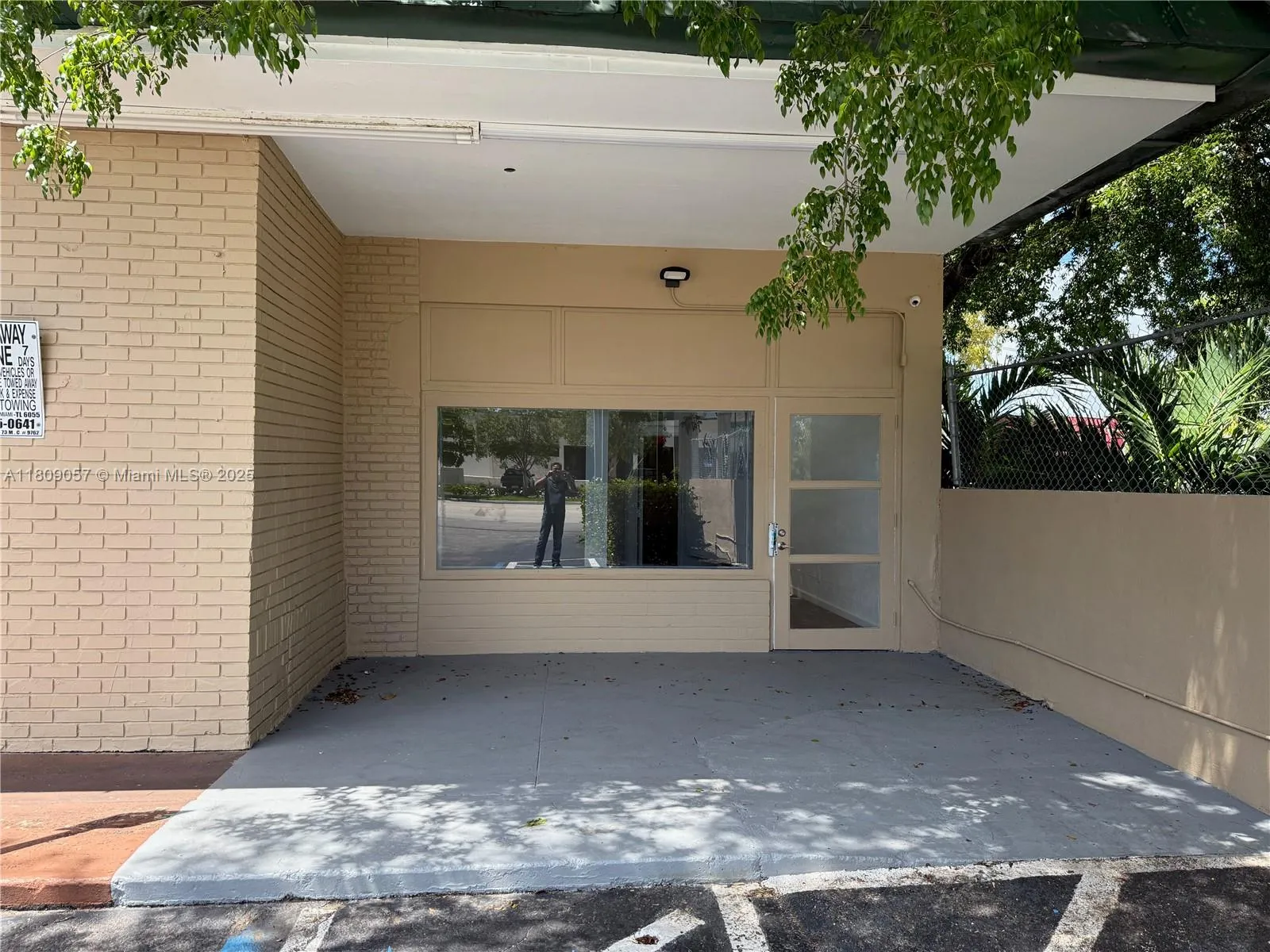 8300 Sw 124th St Unit B, Pinecrest, Florida 33156, Pinecrest, Florida 33156, ,Commercial Lease,For Rent,8300 Sw 124th St Unit B, Pinecrest, Florida 33156,A11809057