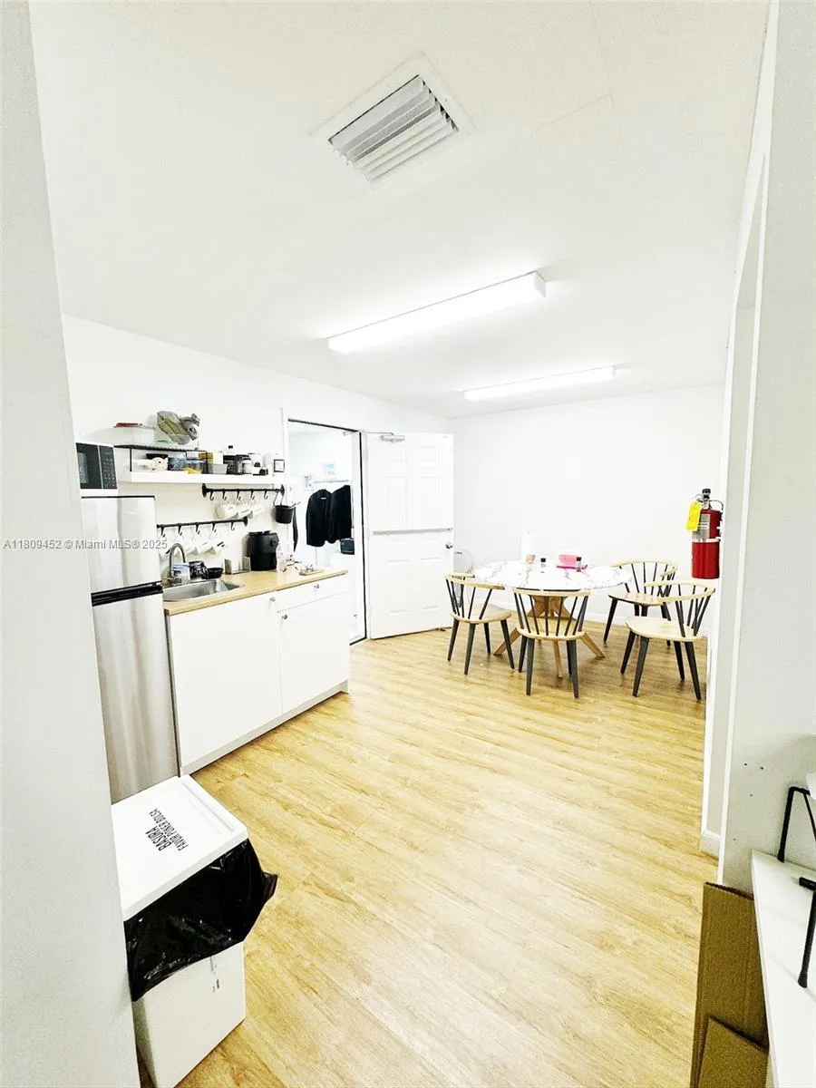3960 W 16th Ave 204, Hialeah, Florida 33012, Hialeah, Florida 33012, ,Commercial Sale,For Sale,3960 W 16th Ave 204, Hialeah, Florida 33012,A11809452