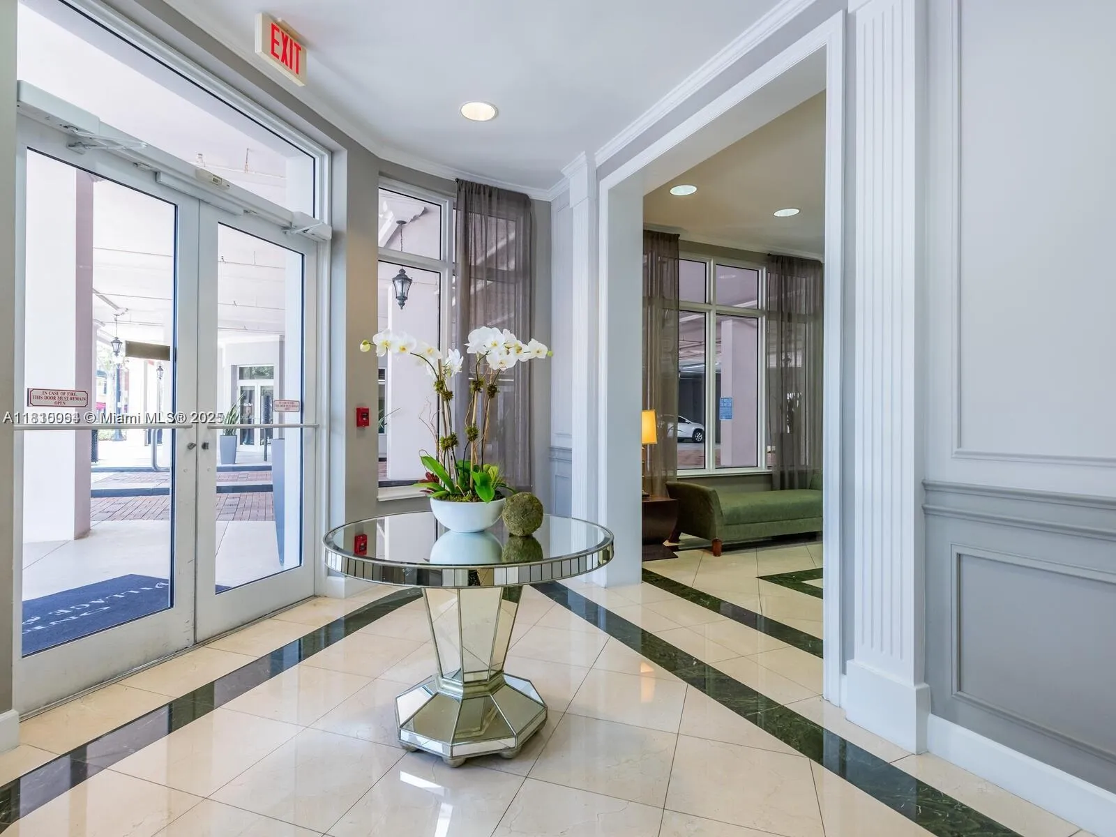 4100 Salzedo St 618, Coral Gables, Florida 33146, Coral Gables, Florida 33146, 2 Bedrooms Bedrooms, 1 Room Rooms,2 BathroomsBathrooms,Residential,For Sale,4100 Salzedo St 618, Coral Gables, Florida 33146,A11810064