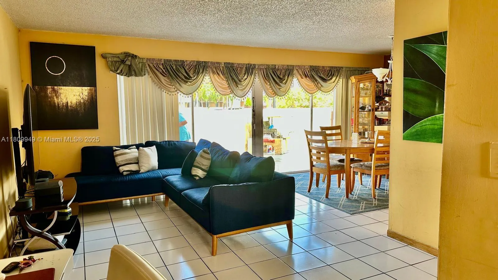 9999 Nw 9th St Cir 1-11, Miami, Florida 33172, Miami, Florida 33172, 3 Bedrooms Bedrooms, ,2 BathroomsBathrooms,Residential,For Sale,9999 Nw 9th St Cir 1-11, Miami, Florida 33172,A11809949