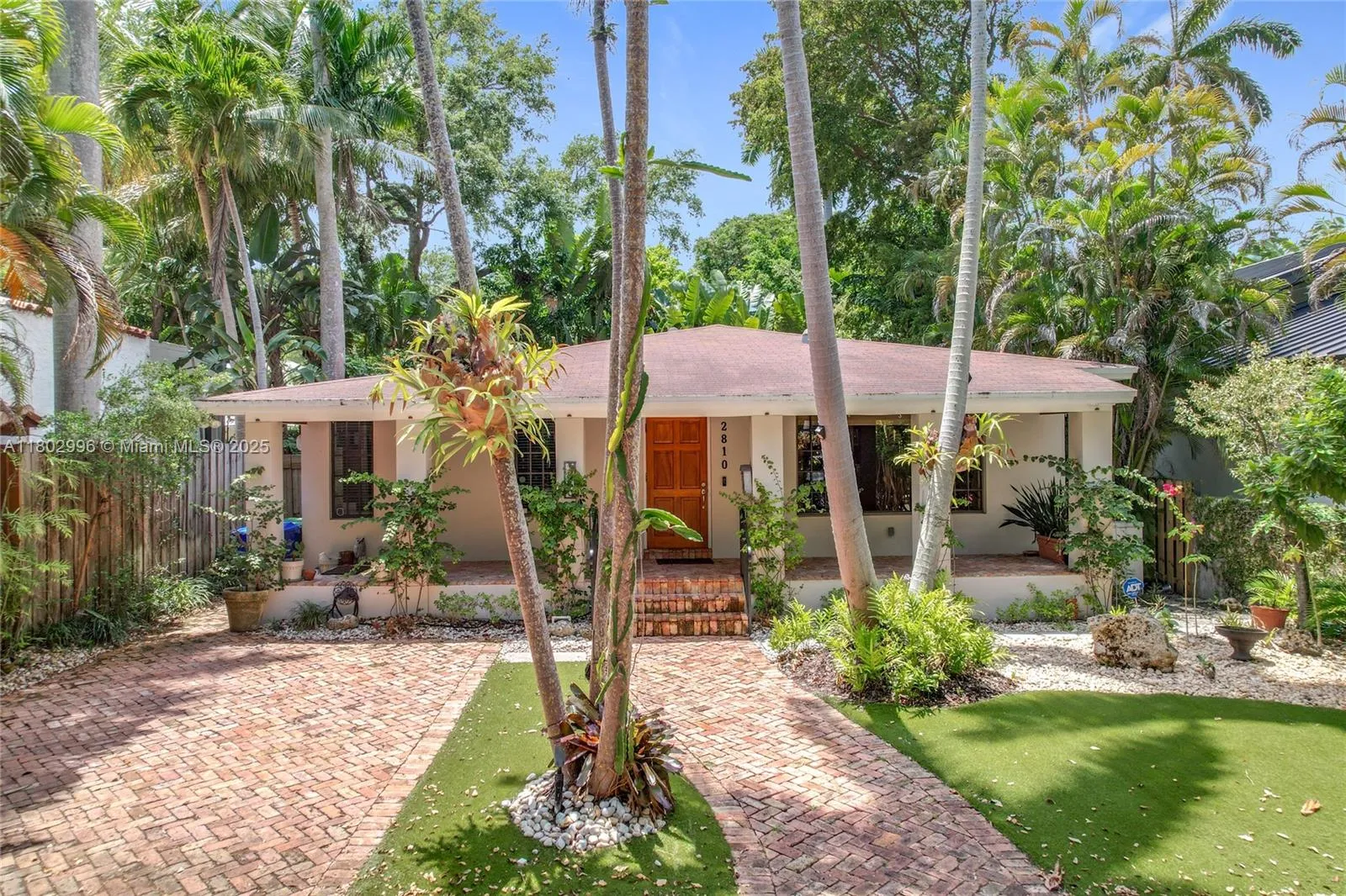 at 2810 Crystal Ct, Miami, FL 33133 Unit For Sale 3 Bedrooms 3 Bathrooms MLS# A11802996 Price $2,200,000 1668