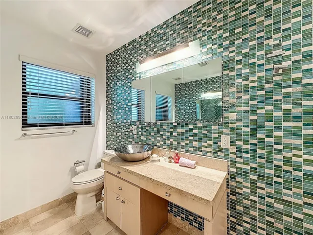 at 2810 Crystal Ct, Miami, FL 33133 Unit For Sale 3 Bedrooms 3 Bathrooms MLS# A11802996 Price $2,200,000 1668