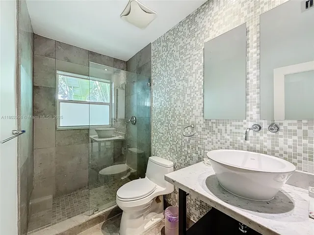 at 2810 Crystal Ct, Miami, FL 33133 Unit For Sale 3 Bedrooms 3 Bathrooms MLS# A11802996 Price $2,200,000 1668