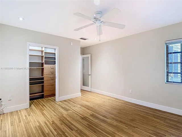 at 2810 Crystal Ct, Miami, FL 33133 Unit For Sale 3 Bedrooms 3 Bathrooms MLS# A11802996 Price $2,200,000 1668
