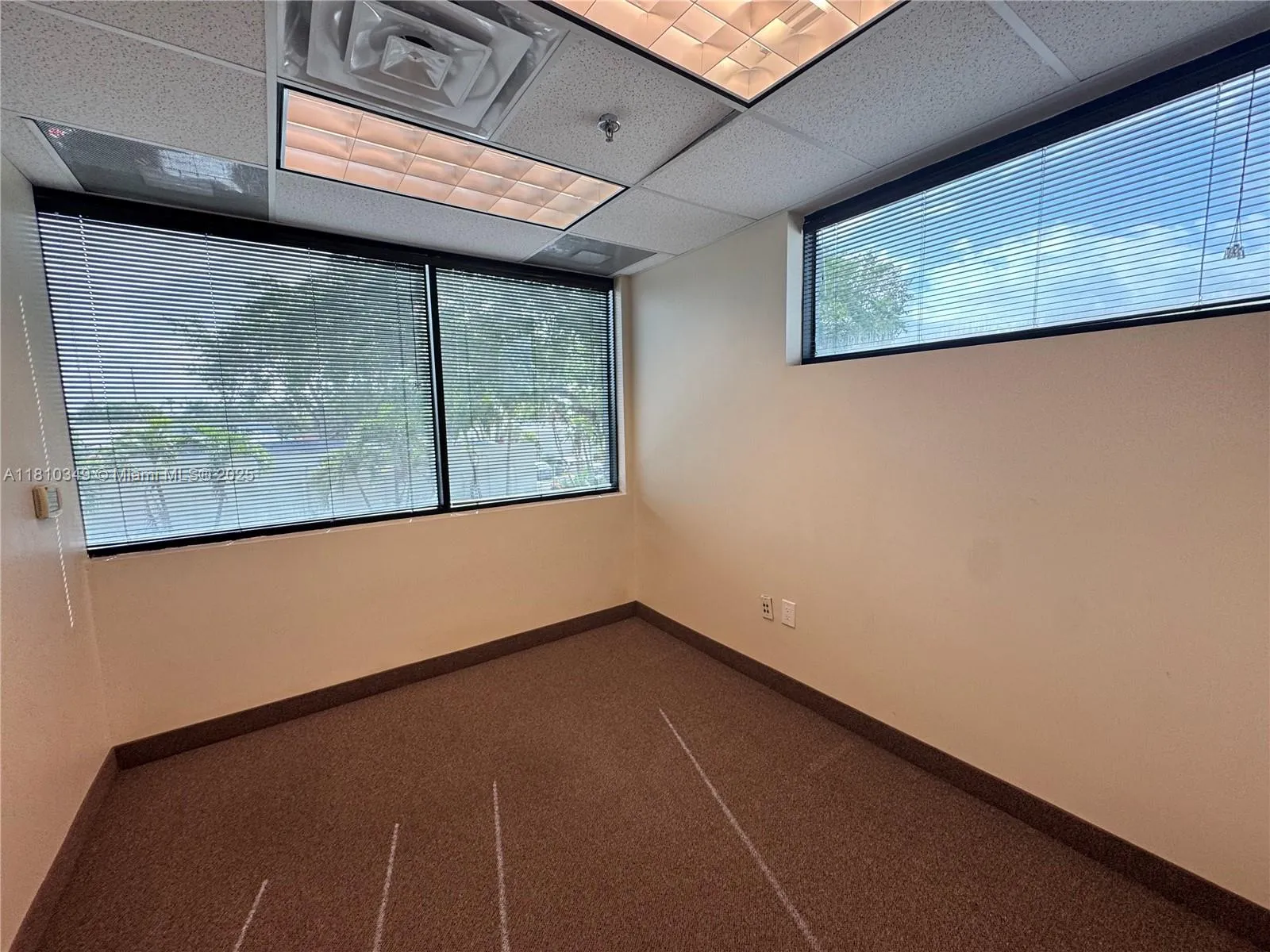 2870 Stirling Rd, Hollywood, Florida 33020, Hollywood, Florida 33020, ,Commercial Lease,For Rent,2870 Stirling Rd, Hollywood, Florida 33020,A11810349