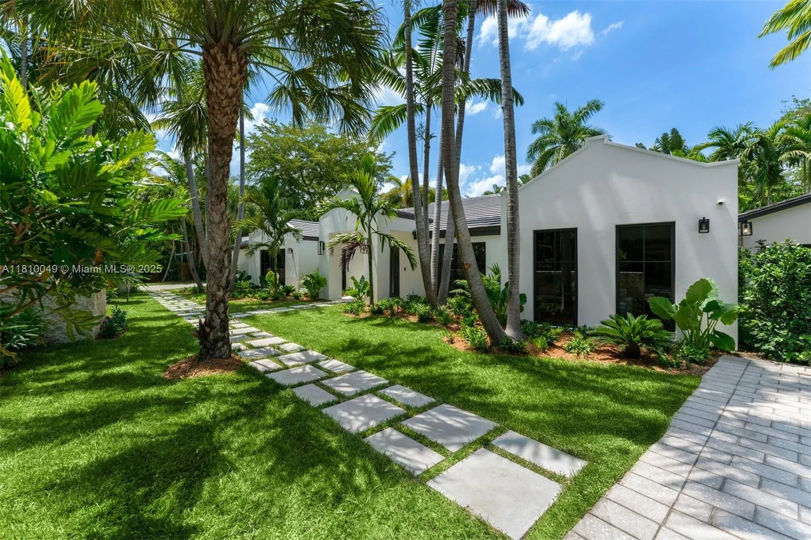 at 3883 Wood Ave, Miami, FL 33133 Unit For Sale 6 Bedrooms 8 Bathrooms MLS# A11810049 Price $10,500,000 5077